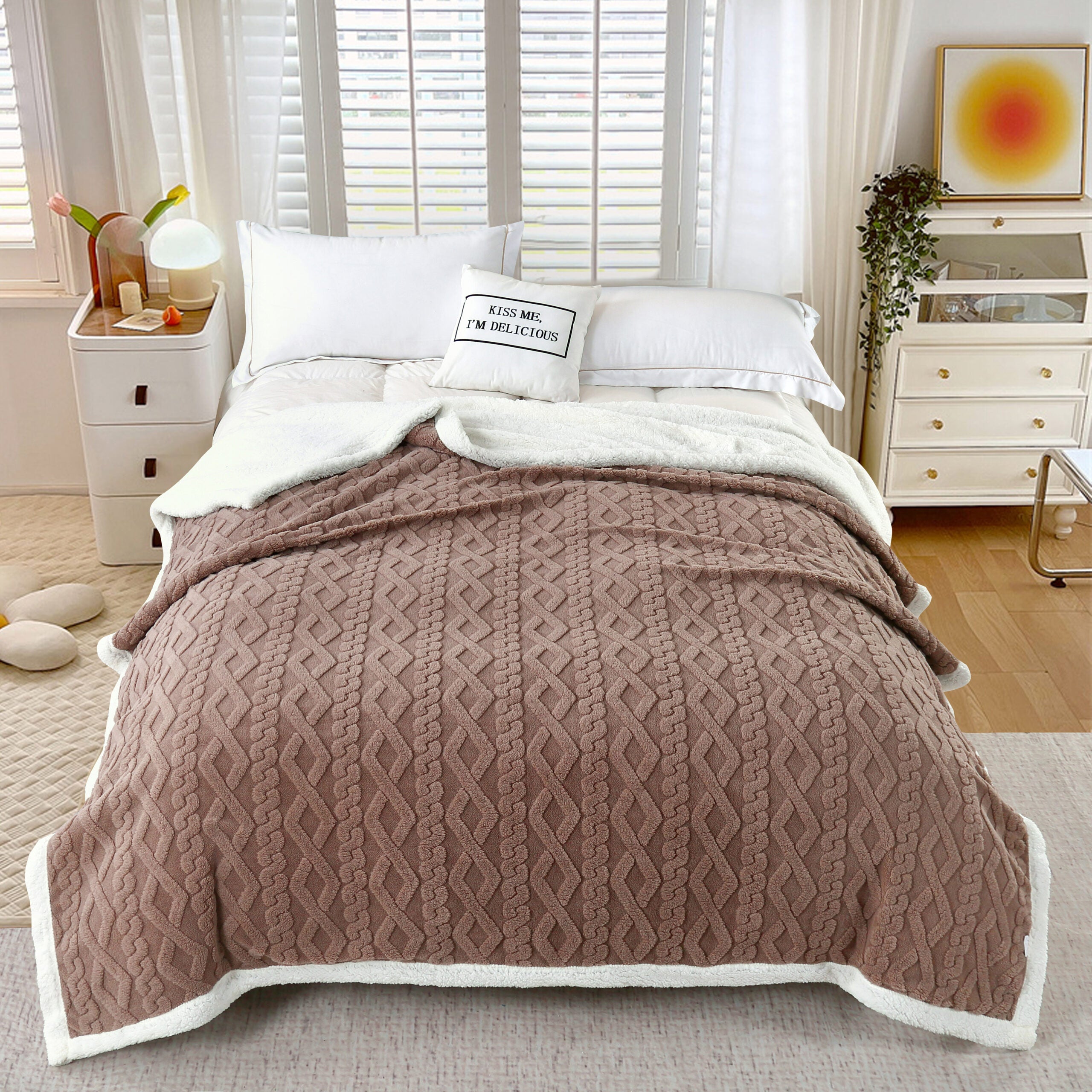 PATURĂ TRICOT CU BLĂNIȚĂ - MARO